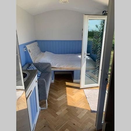 Appartamento Apple Tree Hut Tenby Esterno foto