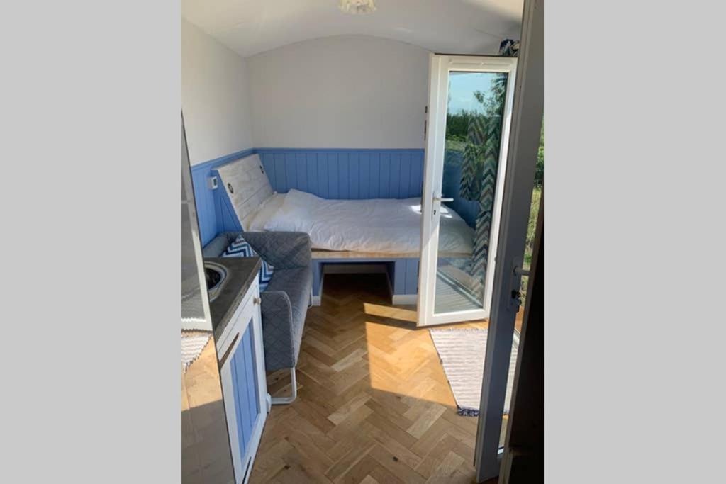 Appartamento Apple Tree Hut Tenby Esterno foto